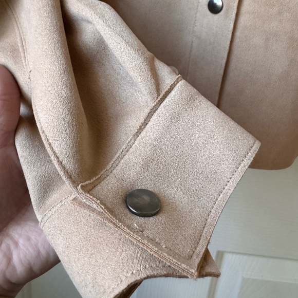 Truth Neutral/Tan Faux Leather Buttoned down Jacket Small - Picture 4 of 11